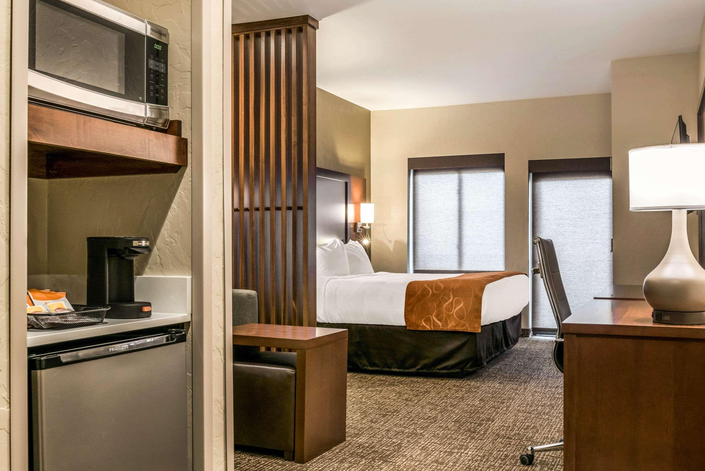 Comfort Suites Florence - Cincinnati South Exteriör bild