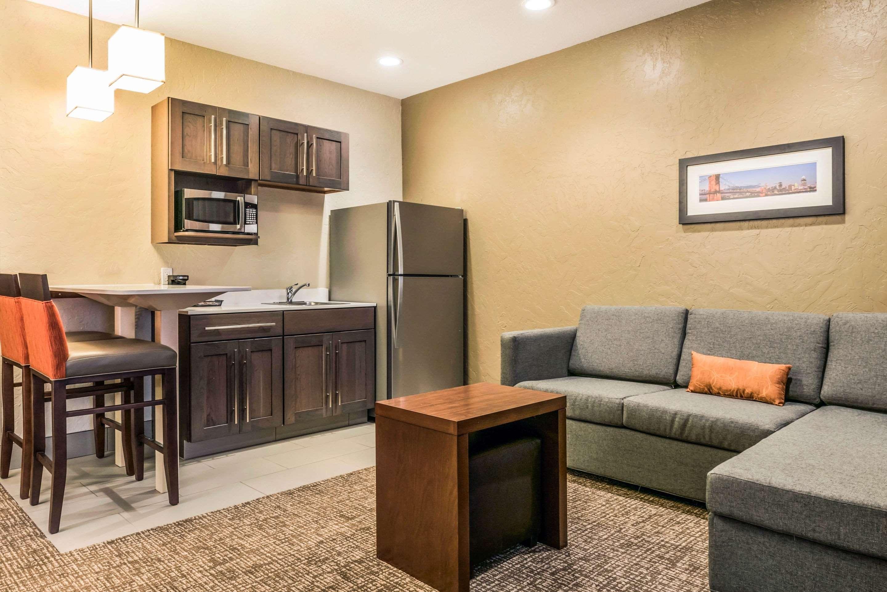 Comfort Suites Florence - Cincinnati South Exteriör bild