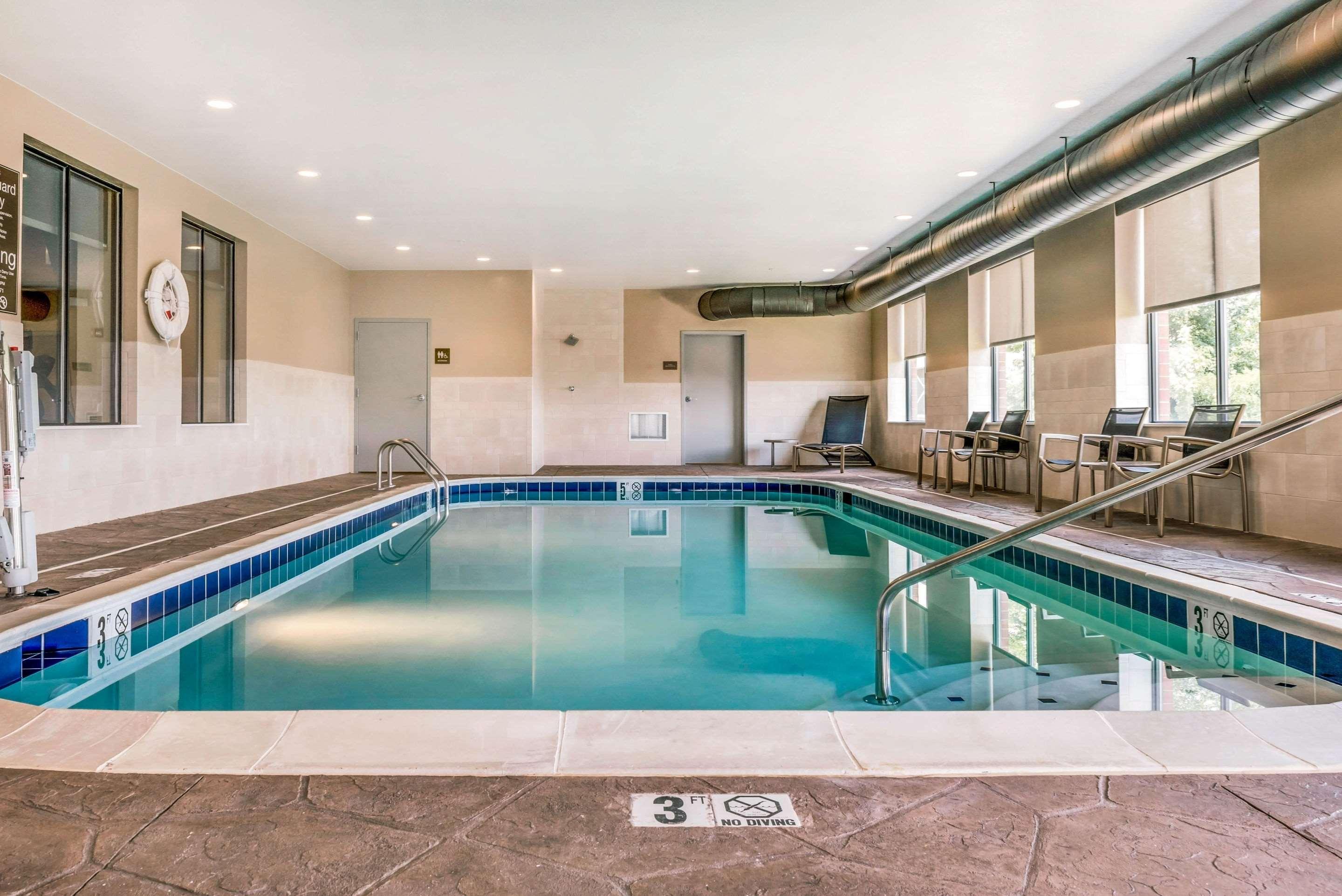 Comfort Suites Florence - Cincinnati South Exteriör bild